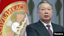 Президент Курманбек Бакієв виступає на відкритті Національних зборів в Бішкеку, 23 березня 2010 року