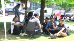Vlast nema vremena za migrante, pomažu građani Sarajeva Vlast nema vremena za migrante, pomažu građani Sarajeva