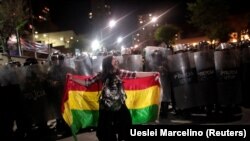 Pristalica opozicionog kandidata na protestima u glavnom gradu Bolivije, La Pazu