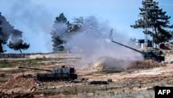 Турецкие танки у границы с Сирией