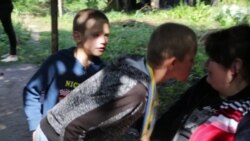 Із світу по нитці: перші дні багатодітної сім’ї в школі (відео) Із світу по нитці: перші дні багатодітної сім’ї в школі (відео)