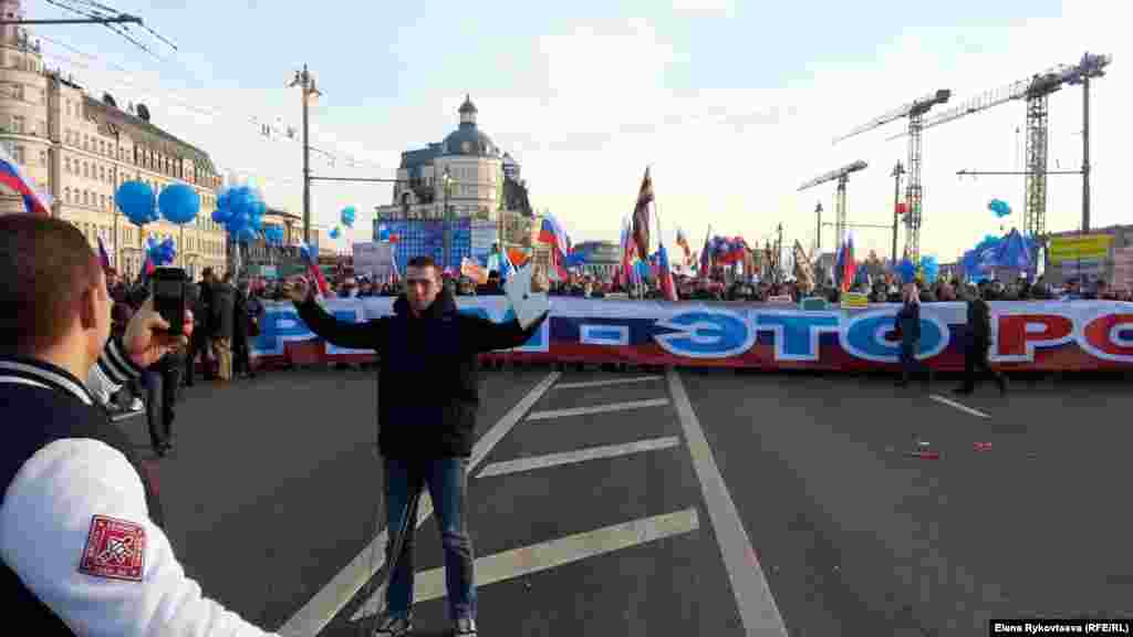 Митинг-концерт "Мы вместе", посвященный годовщине аннексии Россией Крыма.