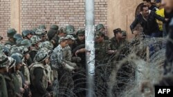 Protesti protiv dekreta predsjednika Egipta, 2012.