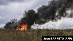 Знищений російський бронетранспортер МТ-ЛБ на околиці Ізюма Харківської області під час наступу ЗСУ, 14 вересня 2022 року