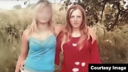 Аня и Наташа