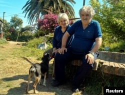 ხოსე მუხიკა მეუღლესთან ერთად