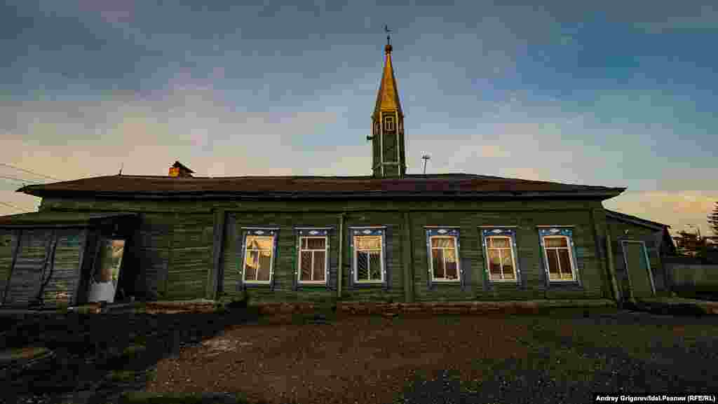 Первый имам Хасанутдин (или Хисамутдин) Ягфаров служил в мечети с 1910 года и до ее закрытия в 1930 году. В декабре 1937 года его арестовали. Тройка НКВД ТАССР осудила его за «антисоветскую религиозную агитацию». Ягфарова расстреляли