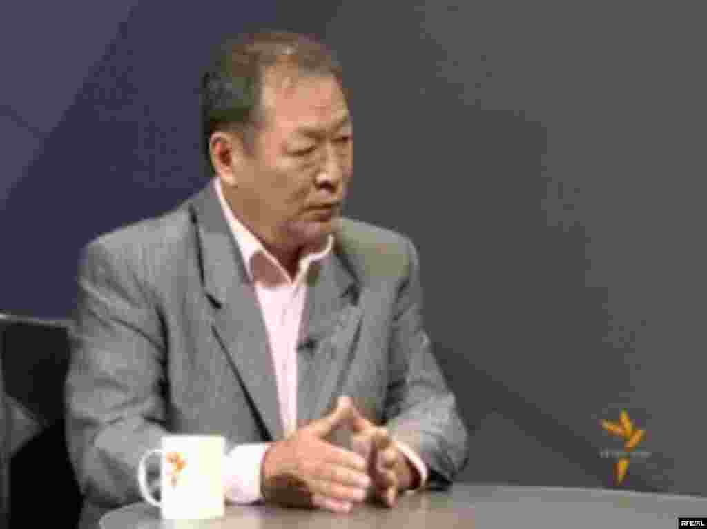 Алманбет Матубраимов (с 13 декабря 1993 года по 14 декабря 1993 года), исполняющий обязанности премьер-министра.