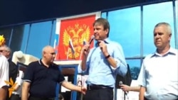 Выступление Ткачева перед пострадавшими в Крымске Выступление Ткачева перед пострадавшими в Крымске