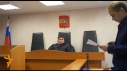 Вже вісьмом активістам Greenpeace, включно з капітаном корабля, суд у російському Мурманську санкціонував арешти  Вже вісьмом активістам Greenpeace, включно з капітаном корабля, суд у російському Мурманську санкціонував арешти