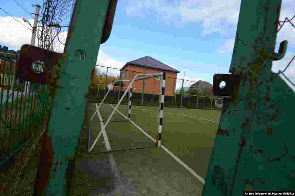 Спортивная площадка Новой Сосновки.