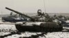 რუსული ტანკები (T-72B3 ) როსტოვში, სამხედრო სწავლებაზე. 12 იანვარი, 2022 წელი.