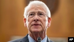 სენატორი როჯერ უიკერი, რესპუბლიკელი მისისიპის შტატიდან