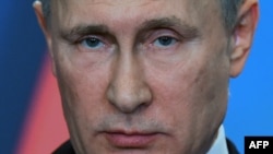 Владимир Путин во время визита в Венгрию. Начало февраля 2017 года