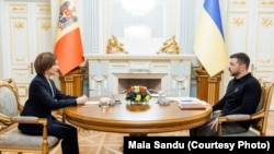 Ukrajinski predsednik Volodimir Zelenski 25. januara u Kijevu sa predsjednicom Moldavije Majom Sandu.