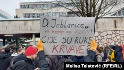 Sa okupljanja studenata u Sarajevu, 26. decembra 2024., zatražena je odgovornost za tragediju u Jablanici 4. oktobra prošle godine.