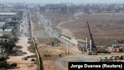 Meksičko-američka granica.