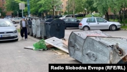 Nagomilani otpad uz kontejner u Sarajevu, 26. maj 2025.