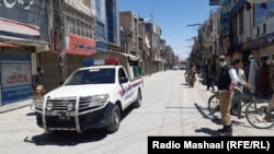 په کوټه کې پولیس د ټولبند د عملي کولو پر مهال 