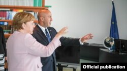 Angela Merkel i Ramuš Haradinaj na sastanku u Berlinu
