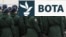 Autoritetet ruse kanë ushtruar trysni ndaj rekrutëve - të cilët nuk lejohen të dërgohen në luftime - që të nënshkruajnë kontrata për shërbim ushtarak.