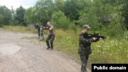 Військово-тактична гра у Карпатських бескидах. Фото з Facebook