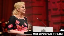 Problem sa BiH: Kolinda Grabar Kitarović prima nagradu Isa Beg Ishaković u Sarajevu