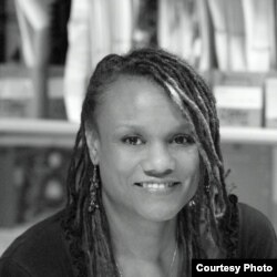 პოდკასტის სტუმარი ლორა ფიში, მწერალი, ნორთუმბრიის უნივერსიტეტის ლექტორი