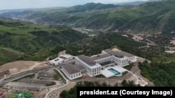 ლაჩინის დასასვენებელი კომპლექსი ოფიციალური გახსნის პერიოდში, 2025 წლის მაისში