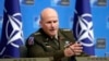 General Kristofer Kavoli na pres-konferenciji u sedištu NATO-a u Briselu, 18. januara 2024.