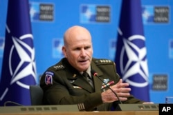 კრისტოფერ კავოლი