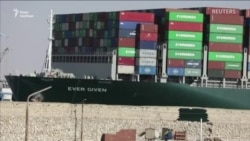 Контейнеровоз «Евер Ґівен» зняли з мілини в Суецькому каналі Контейнеровоз «Евер Ґівен» зняли з мілини в Суецькому каналі