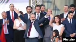 ნიკოლ ფაშინიანი