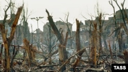 Разрушенный в1995 году российскими войсками Грозный