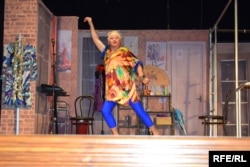 Владимир Горянский в роли «странного соседа»