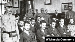 Gavrilo Princip sa drugim pripadnicima Mlade Bosne na suđenju