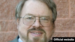 Prema rečima Teda Galena Karpentera (Carpenter), višeg saradnika Instituta Kejto (Cato) u Vašingtonu, izveštaji o saradnji Bugarske u olakšavanju isporuke ruskog oružja Srbiji mogu da izazovu značajne nesuglasice unutar NATO-a.