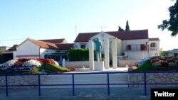 Spomenik Miri Barešiću u selu Drage, Hrvatska