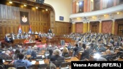 Nova vlada imaće šest osnovnih ciljeva, a prvi je zdravlje građana, rekla je Brnabić pred poslanicima