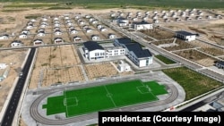 სოფელი აღდამის რაიონში, მისი ოფიციალური გახსნის დროს, 2025 წლის მაისში