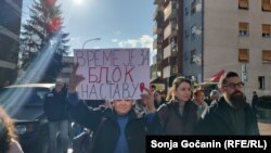 Transparent sa natpisom "Vreme je za blok nastavu" na protestu u Trsteniku, 8. januar 2025.