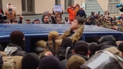 Как СБУ пыталась задержать Саакашвили Как СБУ пыталась задержать Саакашвили