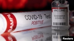 Imagine generică cu un test de Covid19.