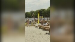 Ruski napadi ne sprečavaju Ukrajince da dođu na plaže u Odesi Ruski napadi ne sprečavaju Ukrajince da dođu na plaže u Odesi