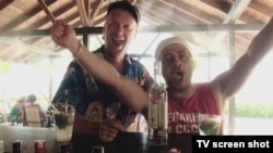 Кадр из сериала "Наша Russia"