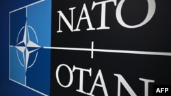 В абзаце о детализации оборонных расходов появилось предложение, где упомянута Украина