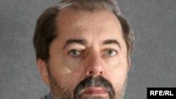 Drago Hedl, urednik hrvatskog časopisa "Feral Tribjun"