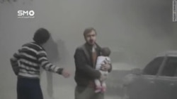 В результате авиаудара в Сирии погибли десятки мирных жителей В результате авиаудара в Сирии погибли десятки мирных жителей