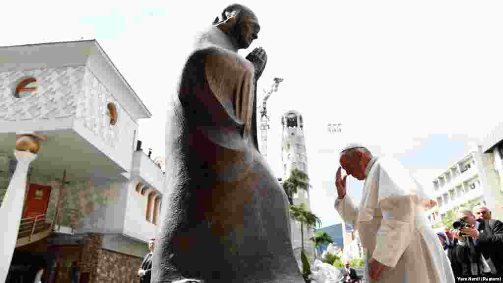 Papa je posetio memorijalnu kuću Majke Tereze 