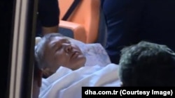 Алмазбек Атамбаев в аэропорту Стамбула